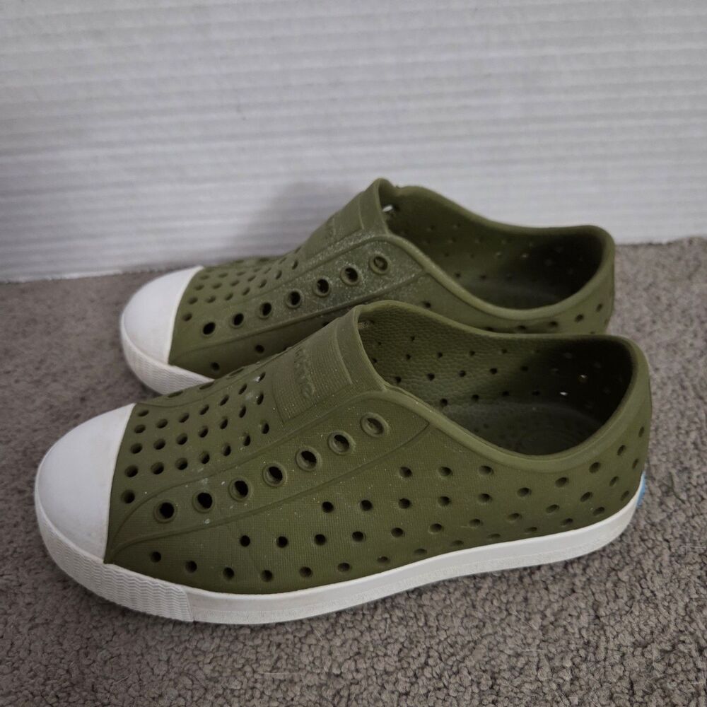 Native Jefferson Shoes Lightweight Waterproof Sugarlite Milo Sz C12 Utili Green - Picture 4 of 9